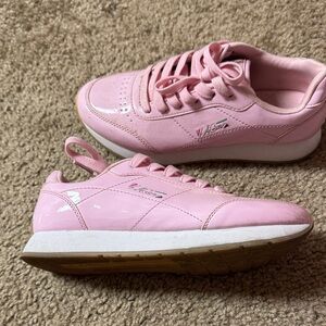 RETRO LA GEAR PINK SNEAKERS